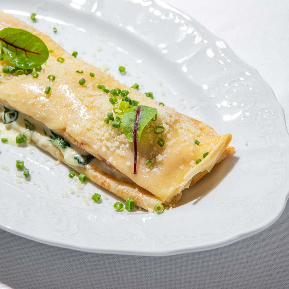 Блинный пирог с курицей