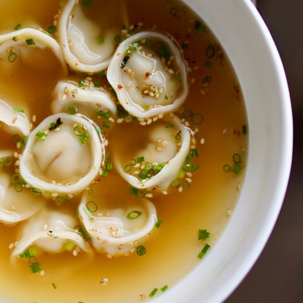 Пельмени из щуки с рыбным бульоном